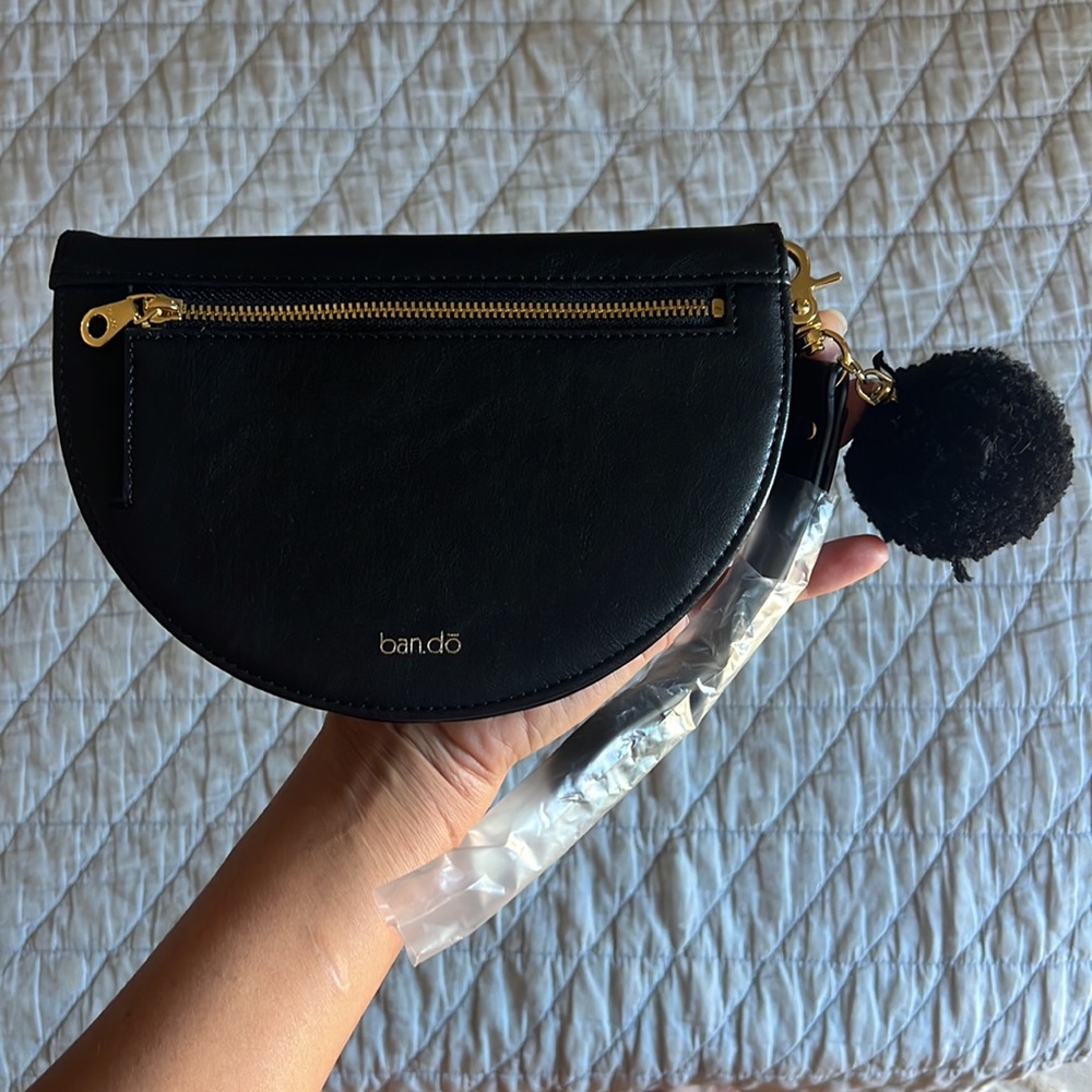 NWT ban.do comrade party clutch
